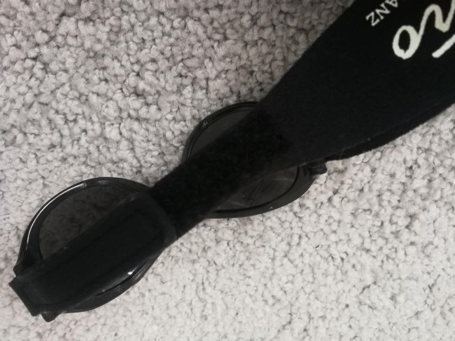 Dziecięce okulary słoneczne z filtrem UV pasek czarne Baby banz