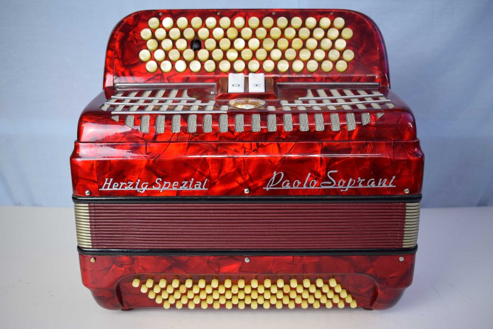 Acordeao Paolo Soprani 2 voz, N 210