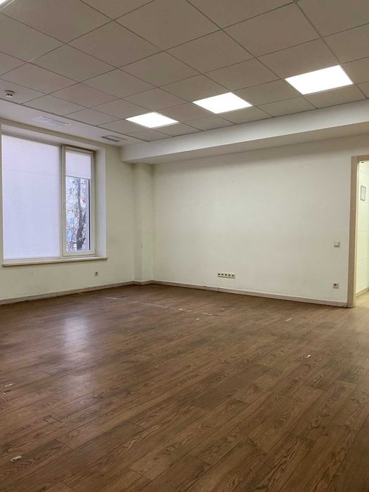 Продаж нежитлового приміщення просп. Чорновола район Макдональдса