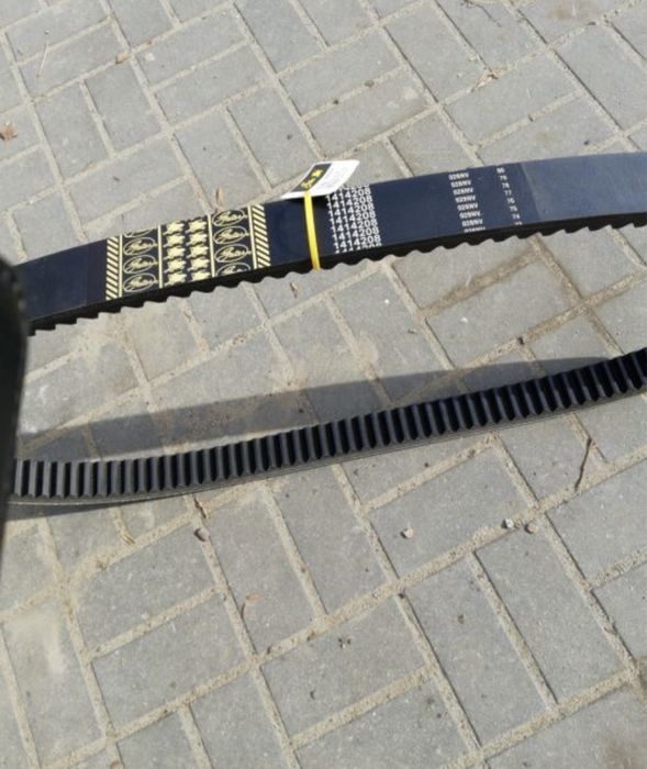 Pas pasy Claas Lexion Dominator na mlocarnie sieczkarnie heder