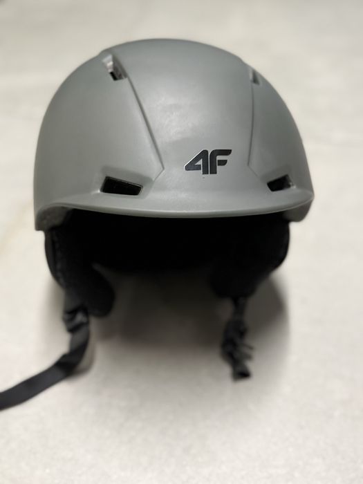 Kask narciarski / snowboardowy 4F roz. S/M (55-58cm)