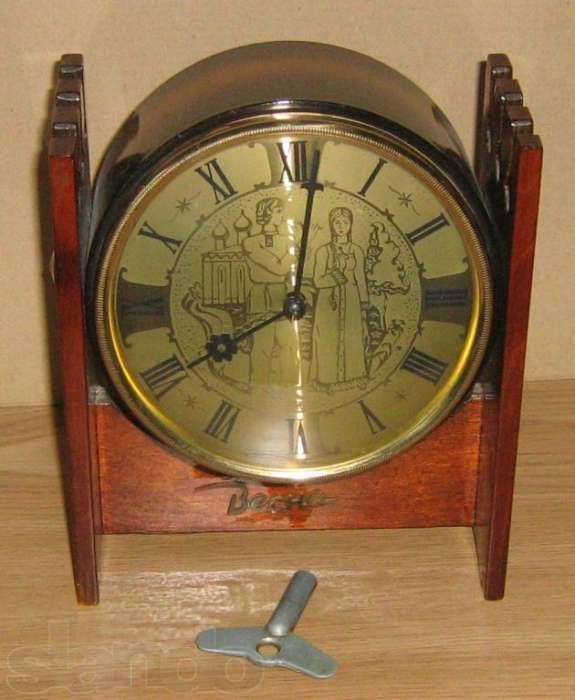 Настольные часы 