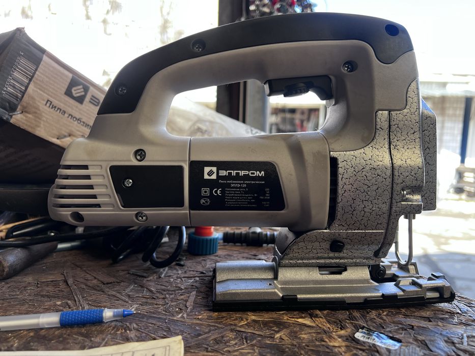 Продам електролобзик Элпром