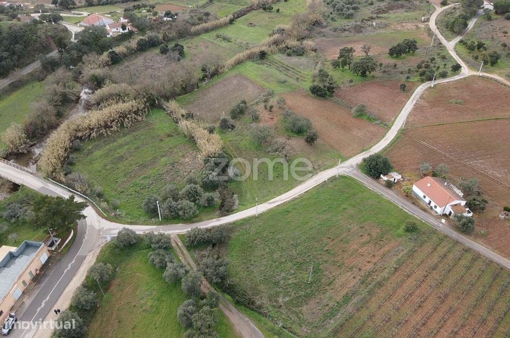 Terreno em Vale Figueira, Messines, com leito de água, 9.400 m².