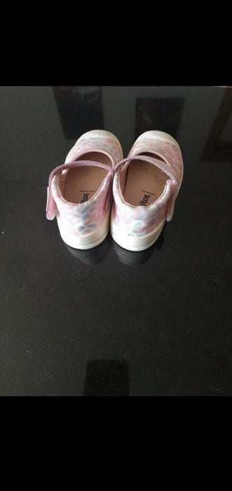 Sapatos menina 22