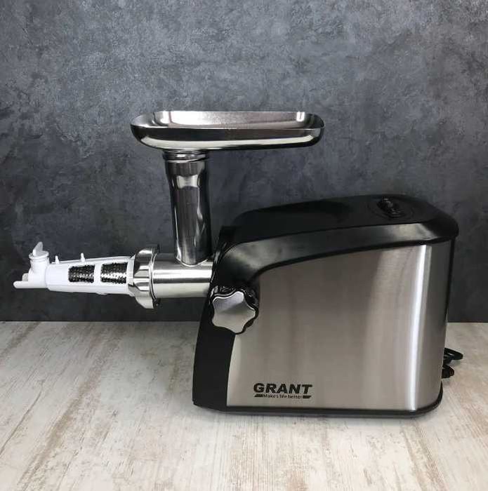 Мощная мясорубка электромясорубка с соковыжималкой 3800ват