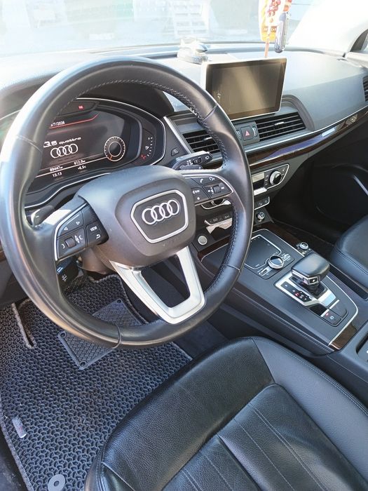 Авто ауді Q5  внаявності