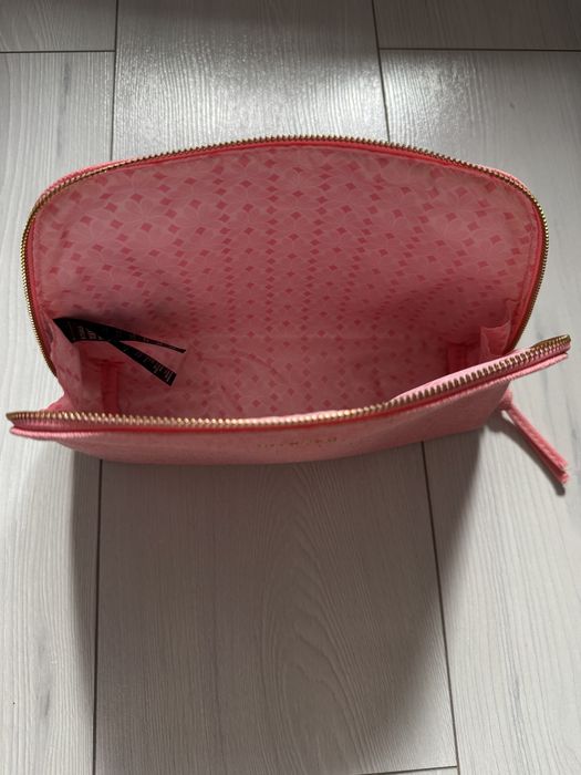 Różowa kosmetyczka Rituals