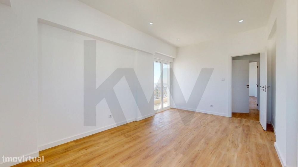 T3 Remodelado | 106 m2 | Último Piso | 3 Varandas | Vista Rio e Mar |