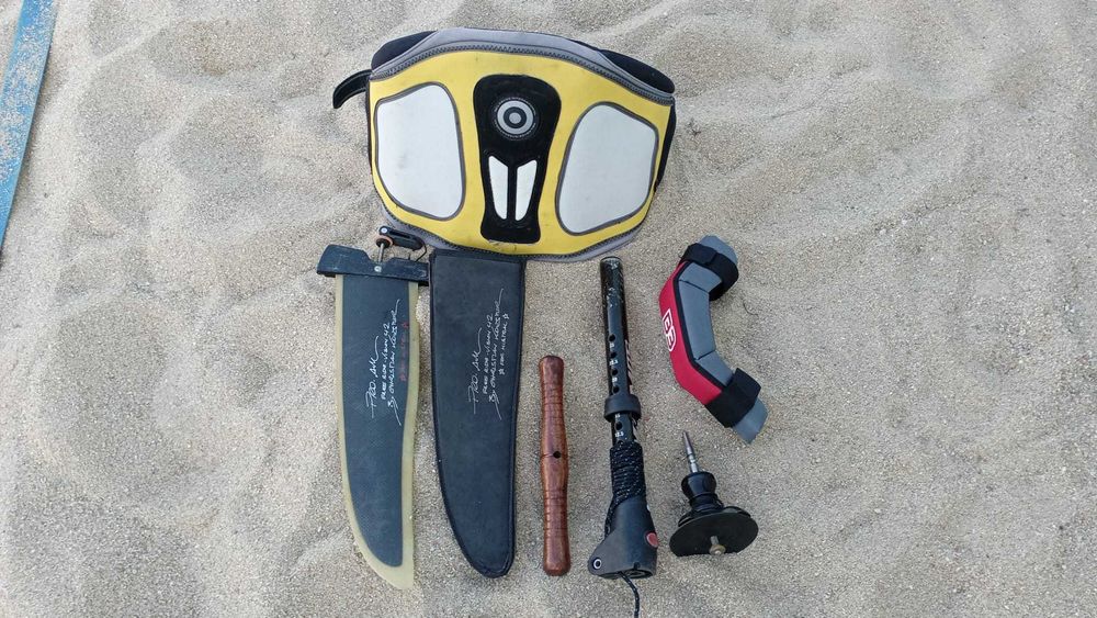 Kit com prancha de windsurf Fanatic Sting Ray 130 TT