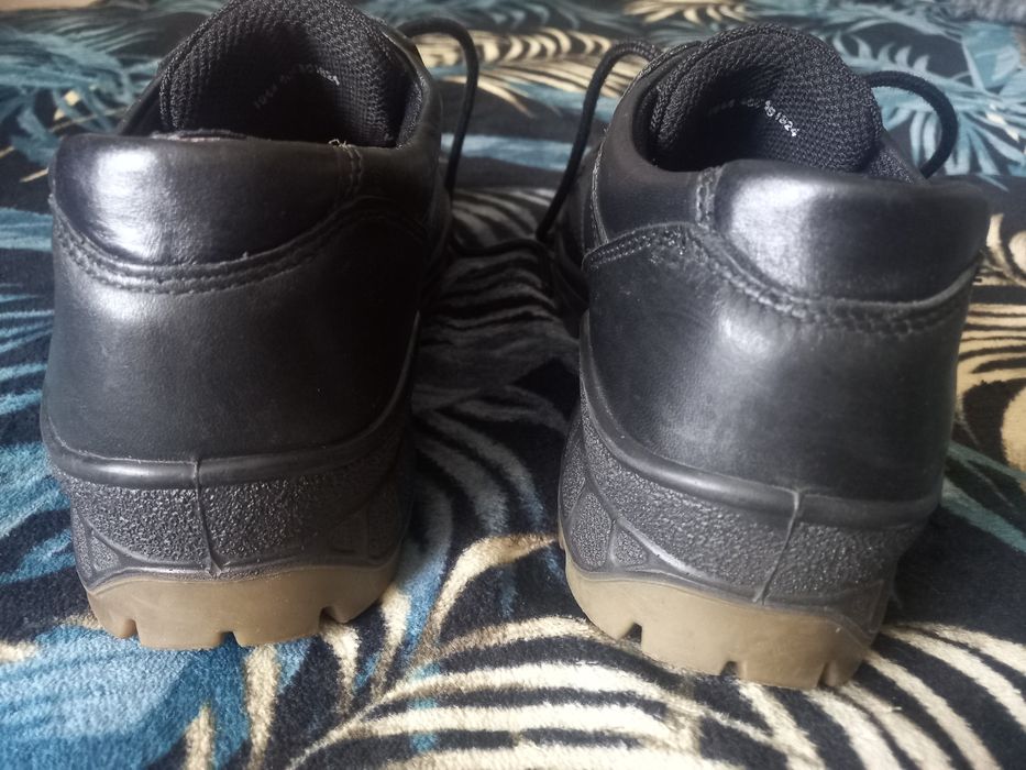 Buty ECCO track skórzane czarne r 40 / 39 Gore Tex