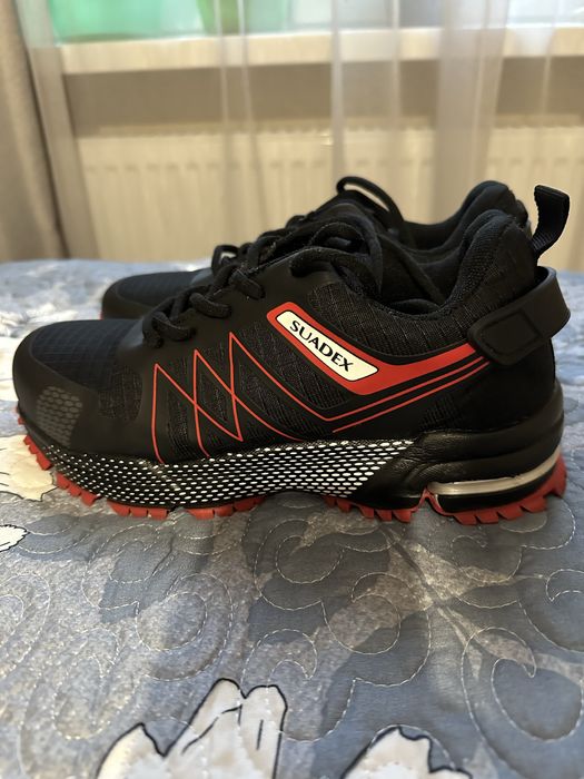 Продам тактичні кросівки