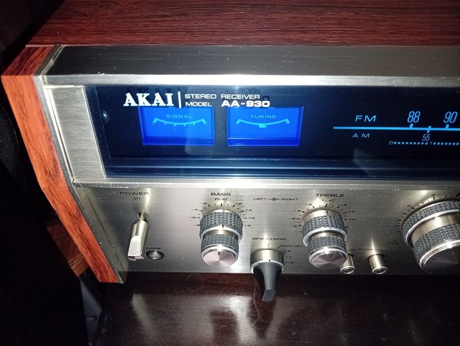 Amplificador Receiver Akai AA930