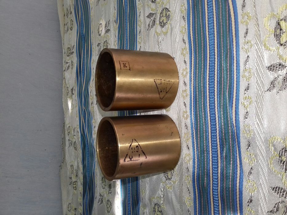 Втулки шатунов дизельного двигателя 3Д6 / 3Д12