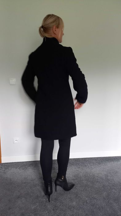 Płaszcz damski czarny wełniany  Jard M/38