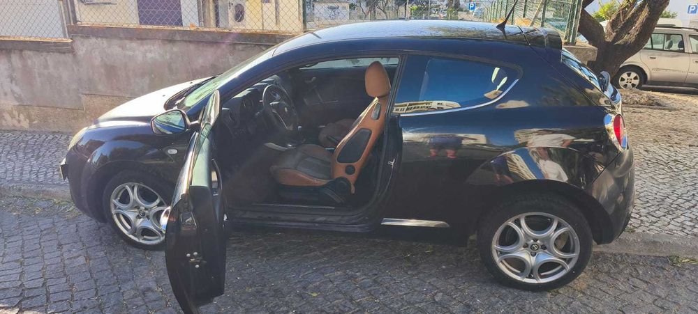 Carro Alfa Romeu Mito