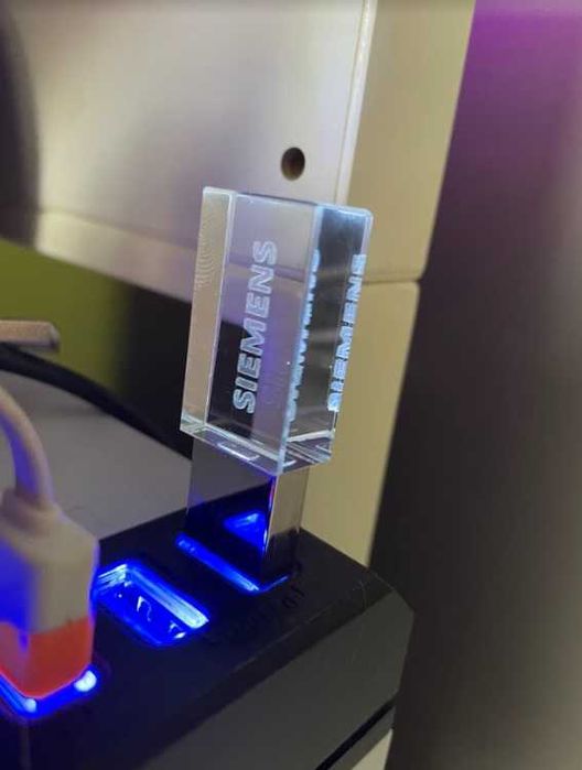 Pendrive Siemens 8GB limitowana seria