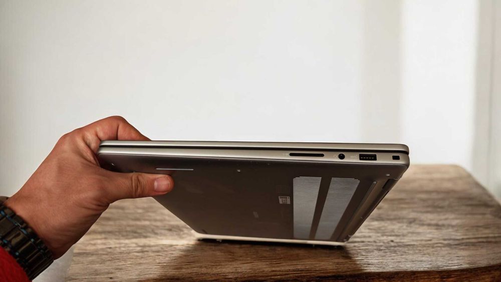 Ультрабук Dell Inspiron 16 5640 16"  Touch/Ultra 7 150U/512Gb/16DDR5