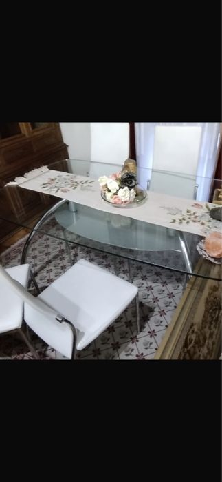 Mesa com cadeiras