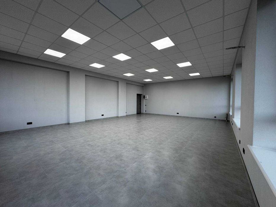 помещения с ремонтом! Улица Центральная 65, Вашу рекламу увидят ВСЕ!