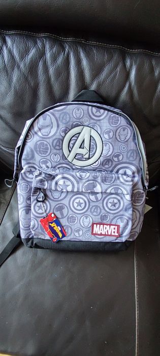 Mochila escolar nova Avengers