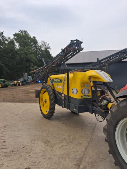 Sprzedam opryskiwacz ciągany marki Caffini 15m 2000L(2200L pod korek)