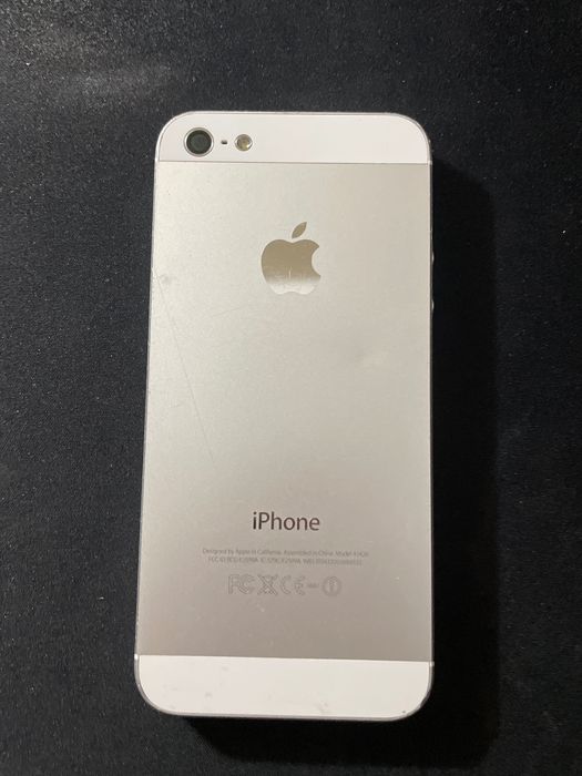 iPhone 5 телефон