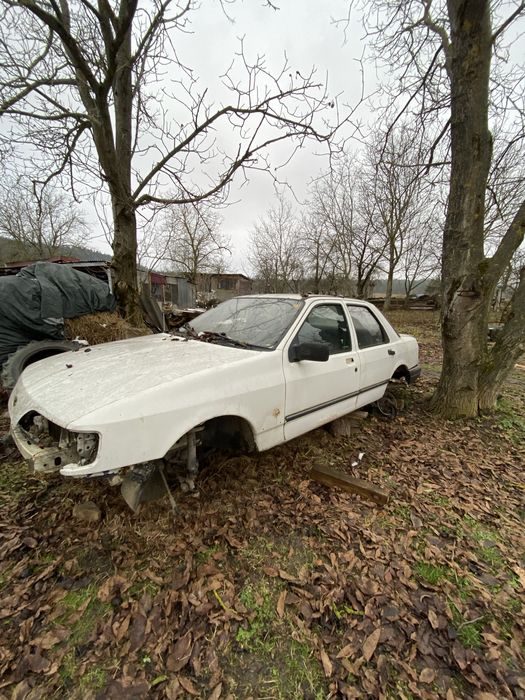 Форд сієра  цілий або по деталях з документами