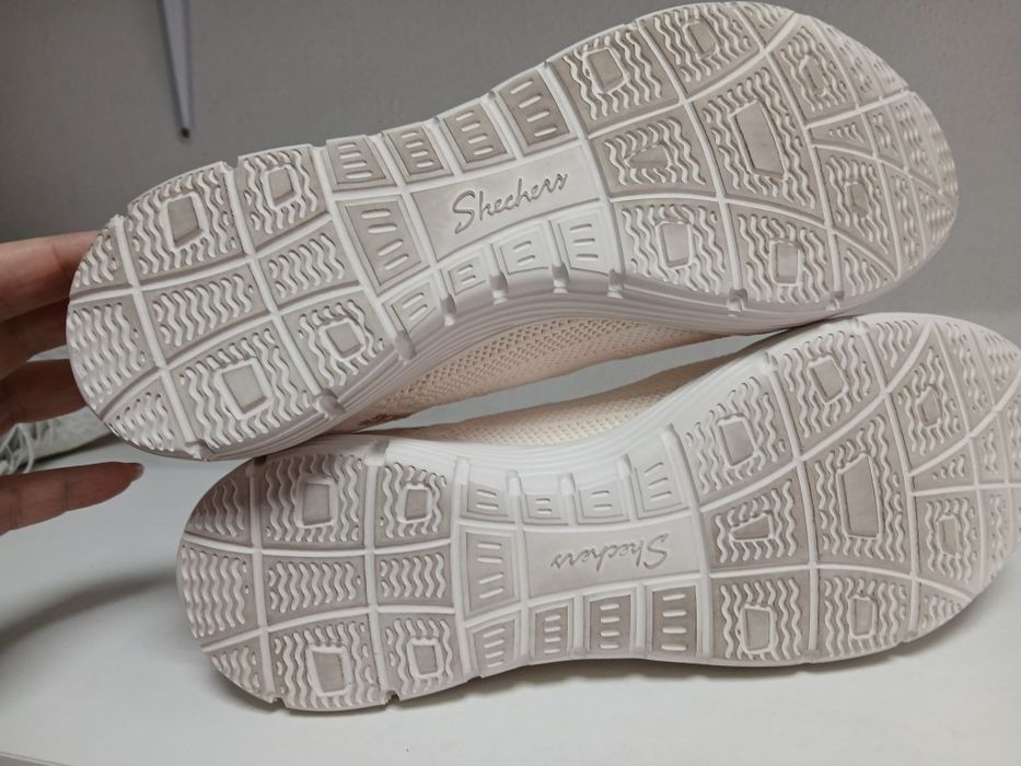 Сліпони  38-39 р/25 см супер легкі балетки Skechers  оригінал