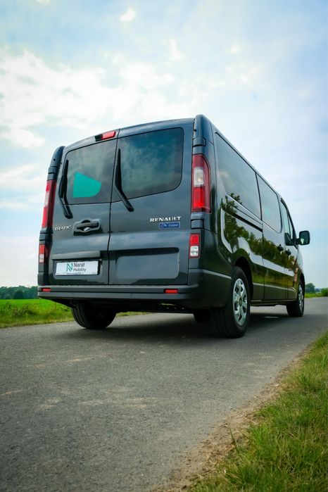 Renault Trafic 2025– 9-osobowy bus do wynajęcia | Neral Mobility