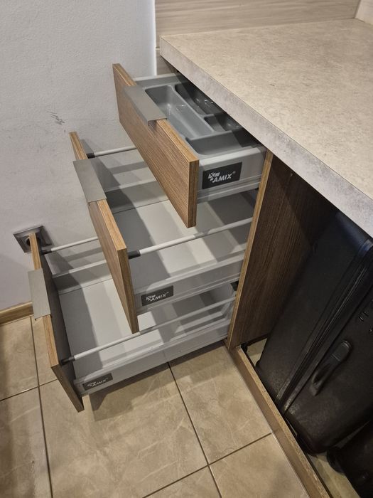 Meble kuchenne ze sprzętem