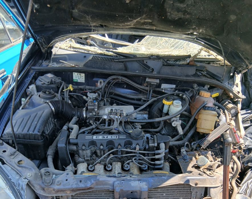 Продам ланос после ДТП целиком.