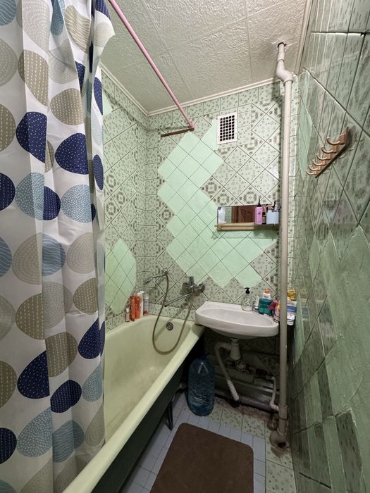 Продам 3к квартиру на Салтовке ,просп Юбилейный 32а