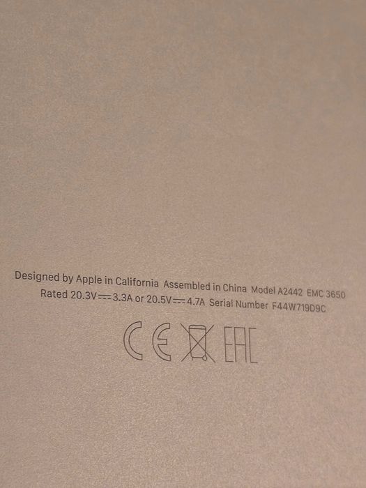 Macbook Pro 14" 16GB