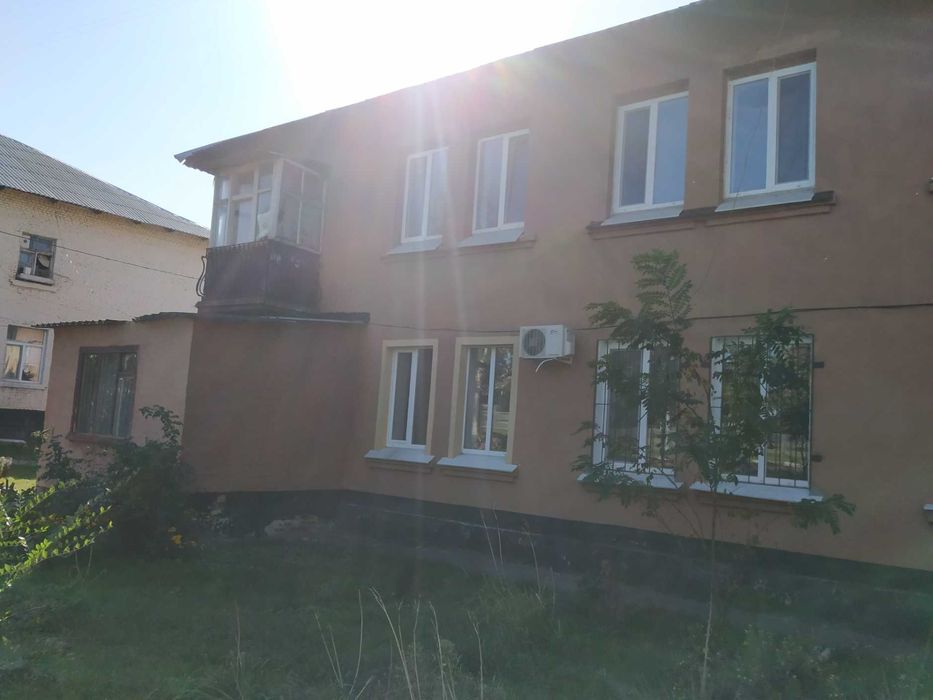 Продам простору кімнату 20 м2 на Основі (пр. Гагаріна)