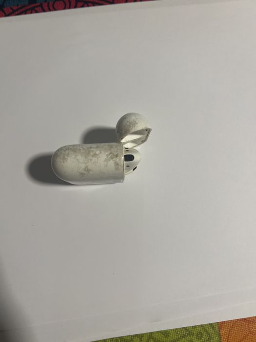 Air pods 2 (sem carregador)