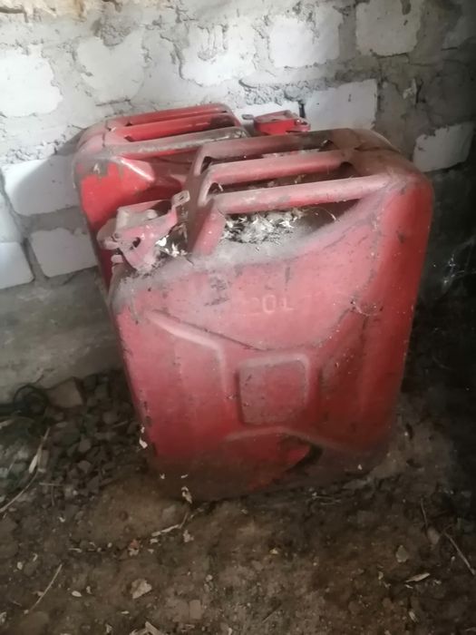 Панцирне ліжко сітка оцинкована, каністра драбина металбедон для води