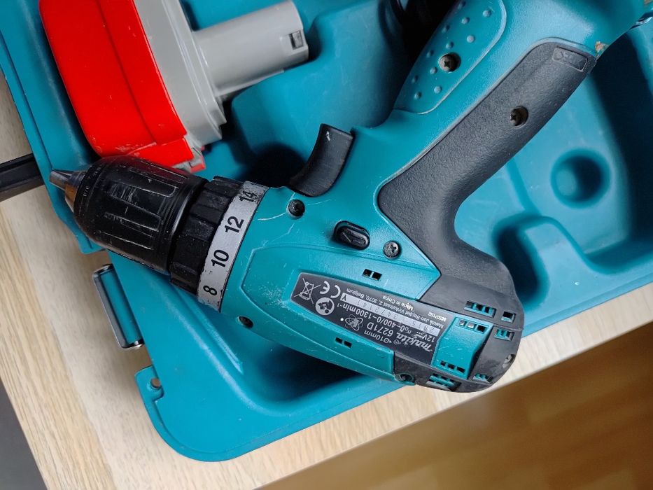 Wiertarko-wkrętarka Makita 6271D.