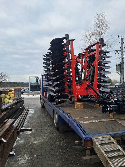 Brona talerzowa 5 metrów pół zawieszana wózek między wałem