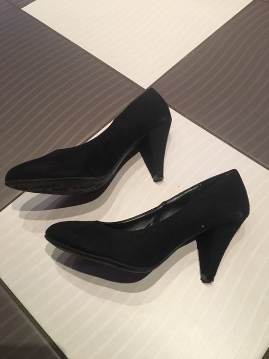 Sprzedam buty  czarne rozmiar 36