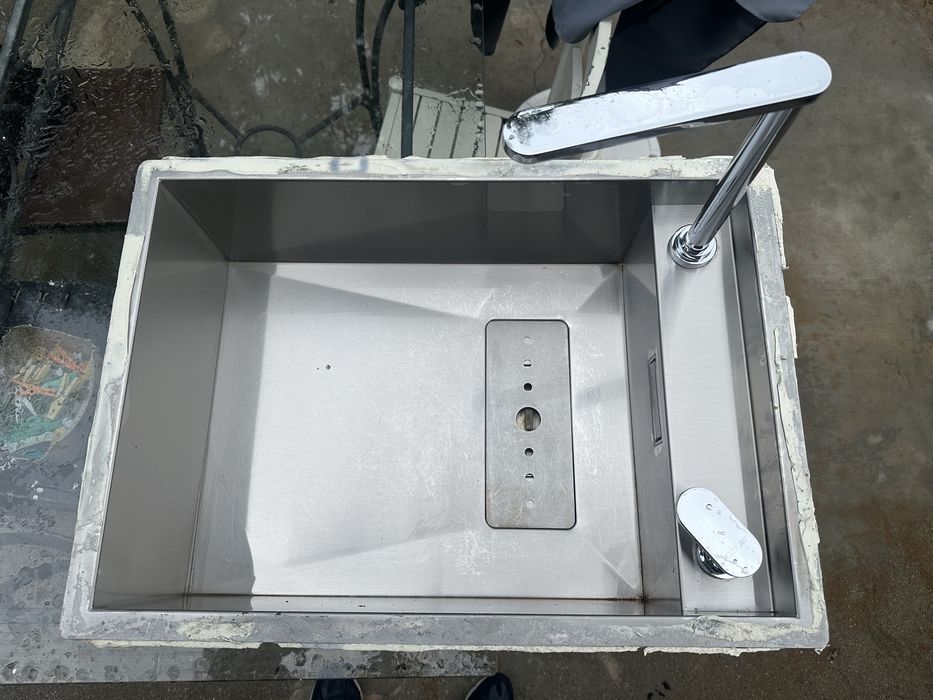 Lava-Louças e Torneira em inox