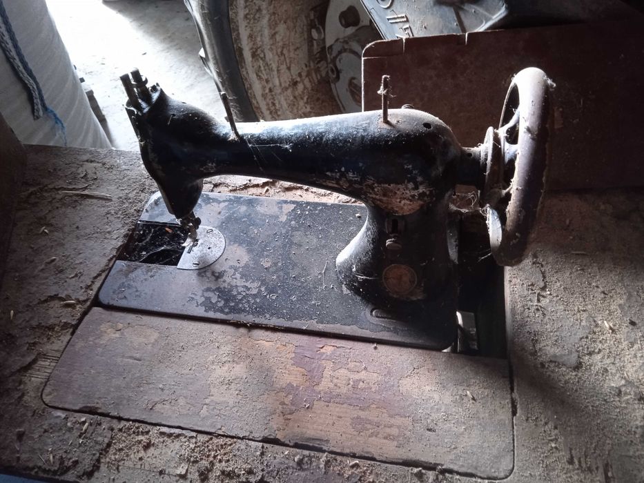 zabytkowa maszyna