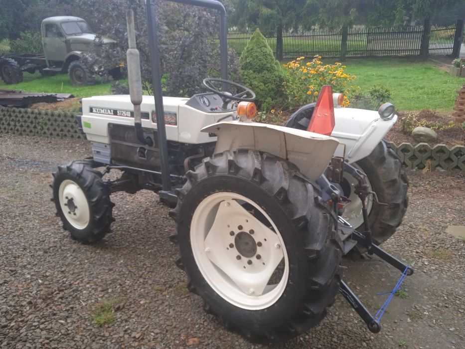 ciągnik 4x4 Mitsubishi kumiai st2640 26km