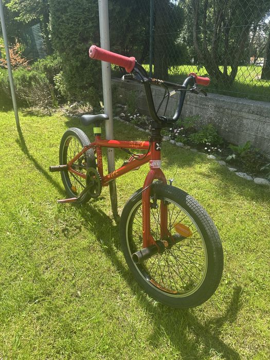 Czerwony BMX + PEGI
