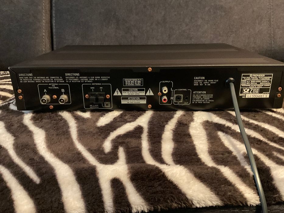 Tuner Pioneer F-550RDS