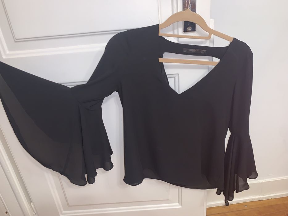 Top preto da Zara com costas abertas