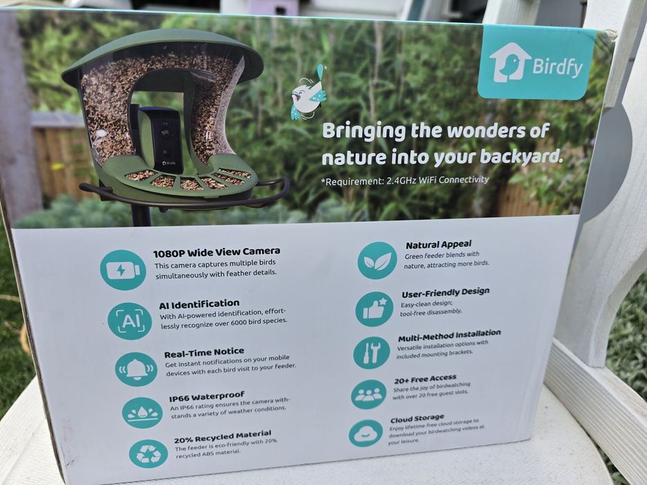 Nowoczesny inteligentny karmnik dla ptaków z kamerą – Birdfy Feeder 2 (Najnowsza wersja!)