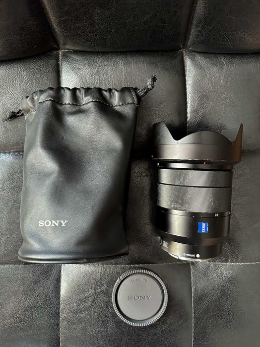 Об'єктив Sony FE 24-70mm f/4.0 ZA OSS Vario-Tessar T