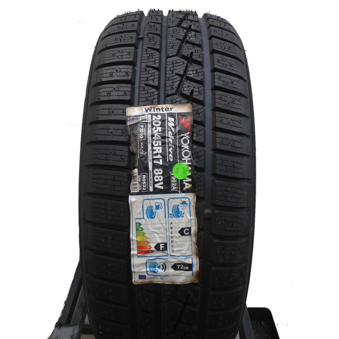 205/45/17 Yokohama 205/45R17 88V XL W.drive V902A Zima 2016 Nieużywana