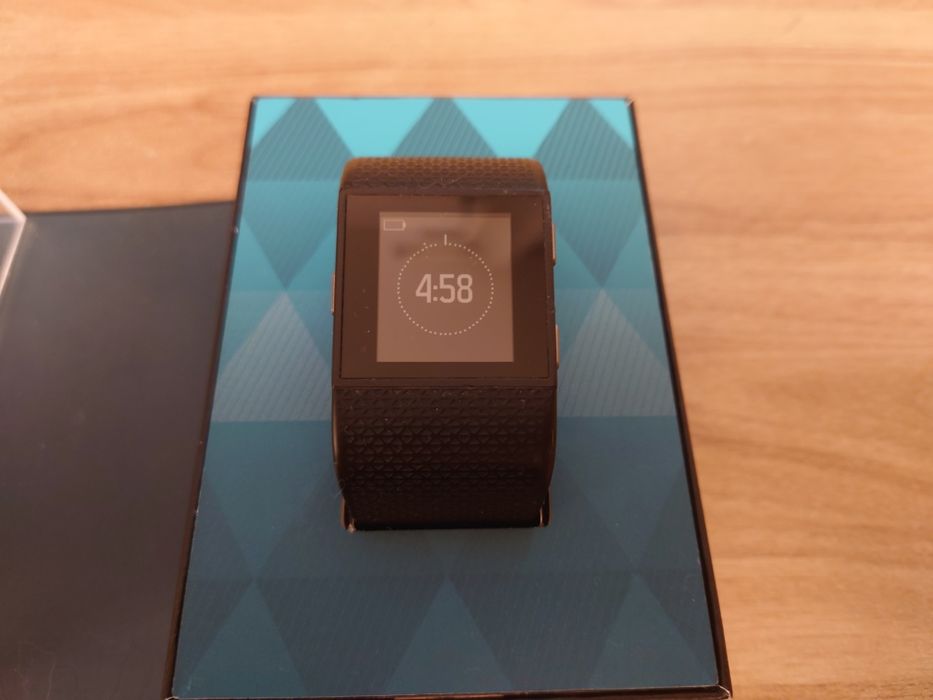 Fitbit, розумний годинник